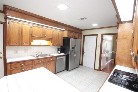 207 Crescent Ct, Brandon, MS 39047 photo 10