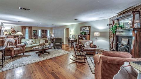 130 Shenandoah Dr, Florence, MS 39073 photo 9