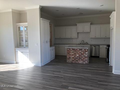 125 Chartleigh Cir, Canton, MS 39046 photo 6