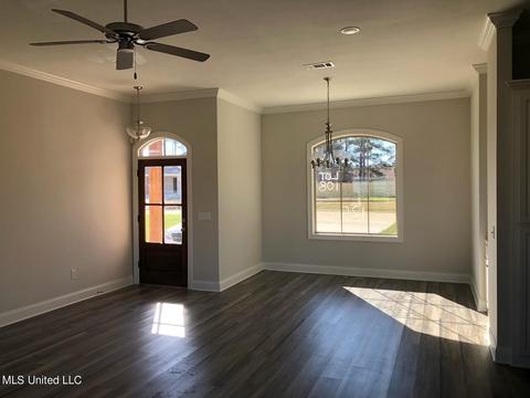 125 Chartleigh Cir, Canton, MS 39046 photo 5