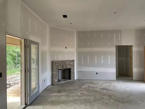 609 Silver Cv, Pearl, MS 39208 photo 2