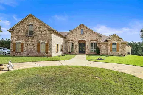 1122 Milltowne Dr, Wesson, MS 39191 photo 1