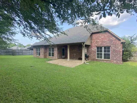 227 Calhoun Dr, Madison, MS 39110 photo 2