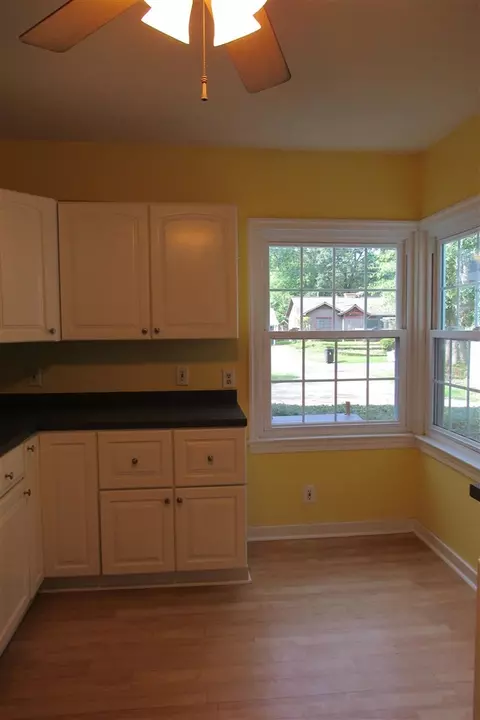 4364 Henderson Cir, Jackson, MS 39206 photo 7