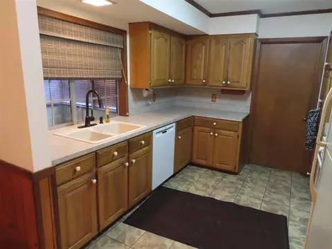 300 Hampton St, Clinton, MS 39056 photo 9