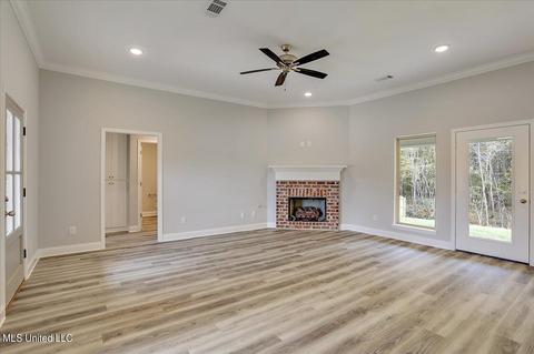 553 Silver Hl, Pearl, MS 39208 photo 3