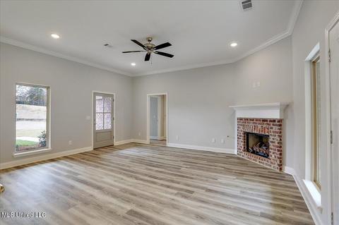 553 Silver Hl, Pearl, MS 39208 photo 4