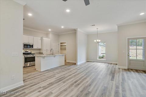 547 Silver Hl, Pearl, MS 39208 photo 6