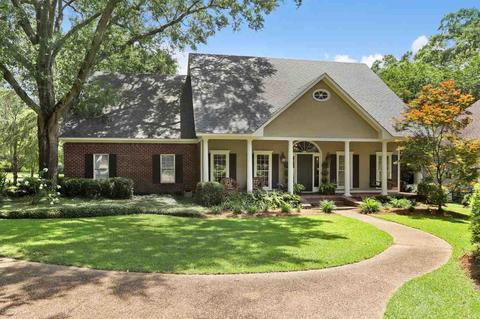 1425 Fontaine Dr, Jackson, MS 39211 photo 1