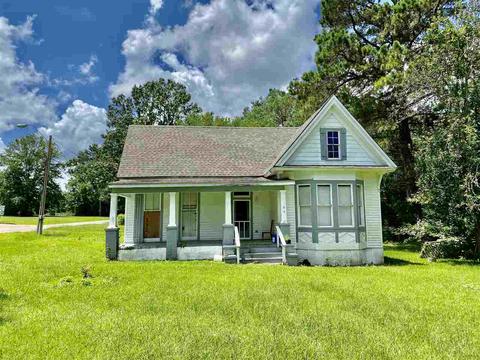 405 Cunningham Ave, Terry, MS 39170 photo 1