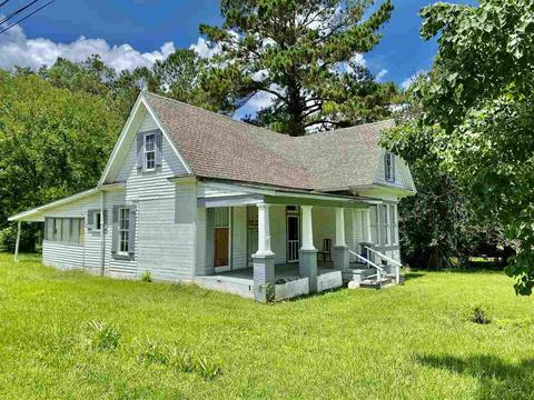 405 Cunningham Ave, Terry, MS 39170 photo 2