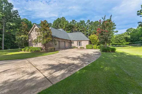 600 Johnstone Dr, Madison, MS 39110 photo 8