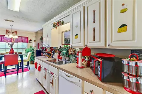 332 Greystone Pte, Terry, MS 39170 photo 6