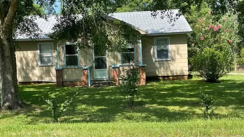 890 Pea Ridge Rd, Forest, MS 39074 photo 1