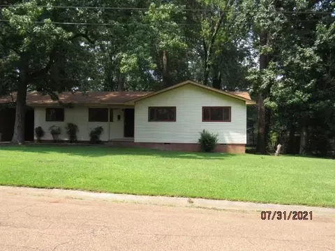 512 Meadowview Dr, Jackson, MS 39206 photo 1