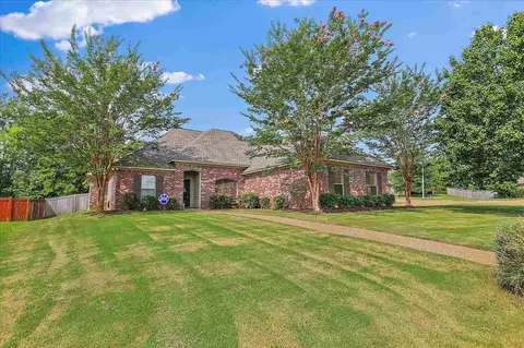 211 Calhoun Dr, Madison, MS 39110 photo 2