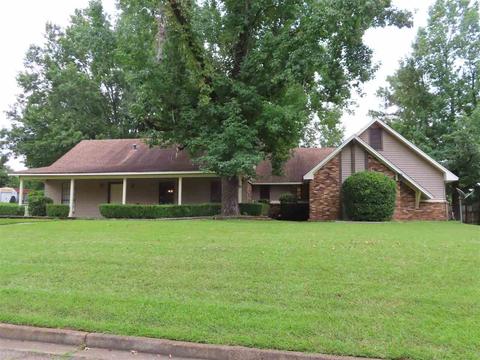 406 Pebble Brook Dr, Clinton, MS 39056 photo 1
