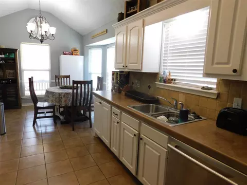 2001 Windchase Cir, Brandon, MS 39042 photo 8