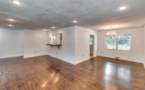 1720 Berlin Dr, Jackson, MS 39211 photo 4