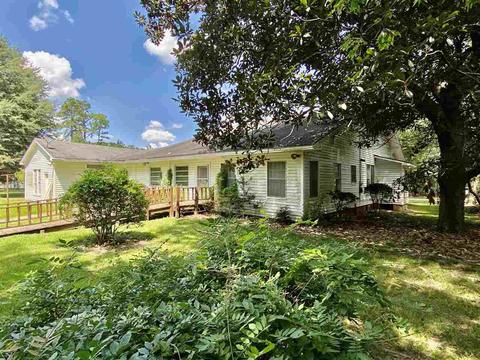 153 Jackson St, Hazlehurst, MS 39083 photo 3