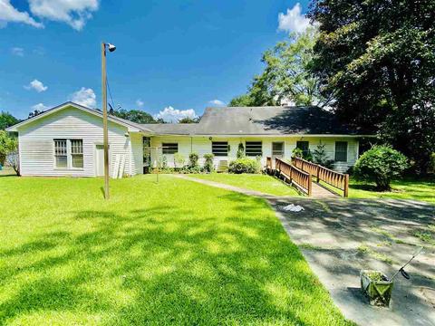 153 Jackson St, Hazlehurst, MS 39083 photo 4