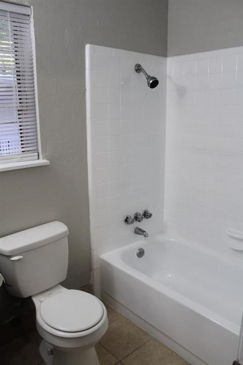 1374 Dorgan St, Jackson, MS 39204 photo 6