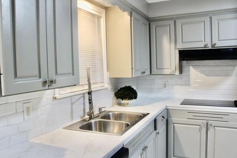 1374 Dorgan St, Jackson, MS 39204 photo 3