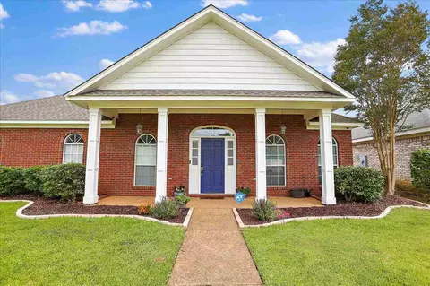 340 Cherry Bark Dr, Brandon, MS 39047 photo 1