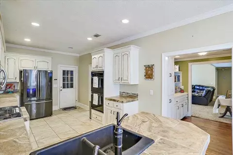 461 Bay Pointe Cir, Brandon, MS 39047 photo 8