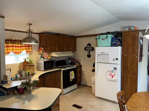 1071 Pinecre St, Mccomb, MS 39648 photo 5