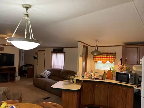 1071 Pinecre St, Mccomb, MS 39648 photo 4