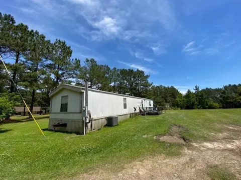 1071 Pinecre St, Mccomb, MS 39648 photo 3