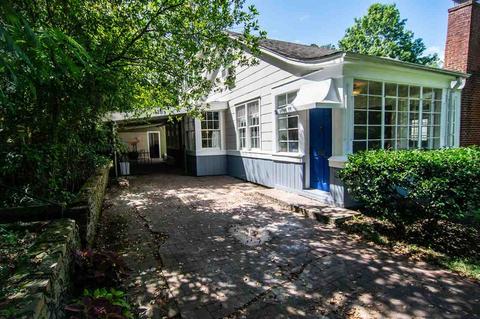 1209 Rose Hill Cir, Jackson, MS 39202 photo 3
