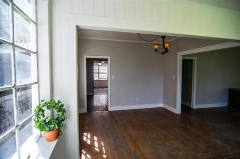 1209 Rose Hill Cir, Jackson, MS 39202 photo 5