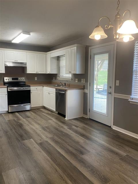806 Austin Ct, Florence, MS 39073 photo 3