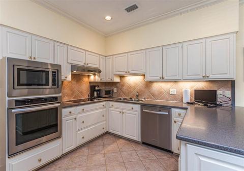 2406 Lake Cir, Jackson, MS 39211 photo 14