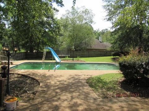 401 Devonport Cir, Raymond, MS 39154 photo 11
