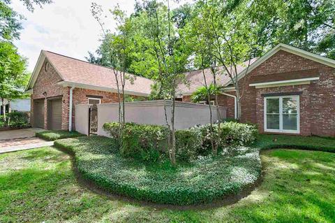 5379 Carolwood Dr, Jackson, MS 39211 photo 2
