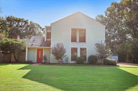 204 Pebble Brook Dr, Clinton, MS 39056 photo 1