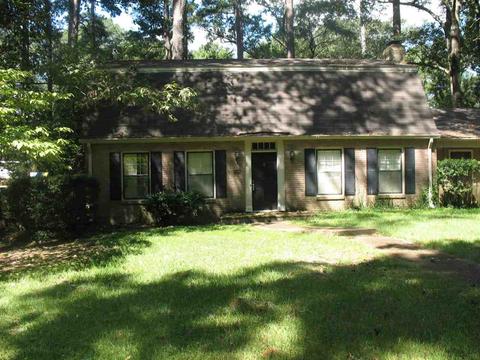 4645 Hillview Pl, Jackson, MS 39211 photo 1