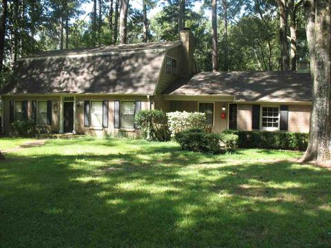 4645 Hillview Pl, Jackson, MS 39211 photo 2