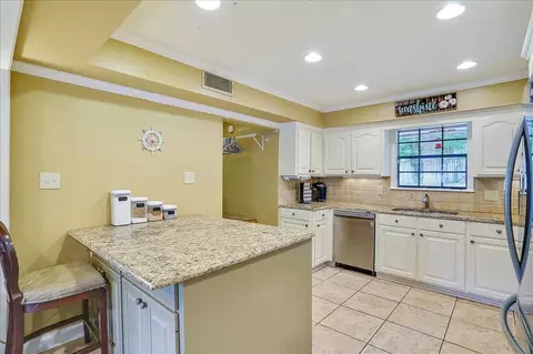 517 Berwick Dr, Brandon, MS 39047 photo 9