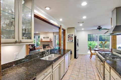 756 Lenox Dr, Jackson, MS 39211 photo 10