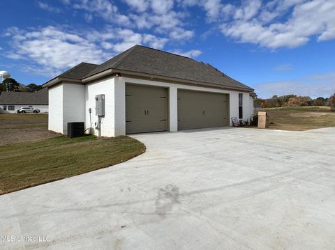 320 Driftwood Ln, Florence, MS 39073 photo 2