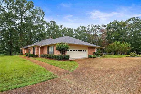 7909 Terry Rd, Terry, MS 39170 photo 4