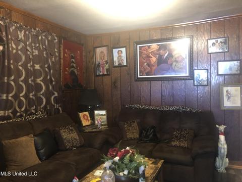 1801 Cox St, Jackson, MS 39204 photo 3