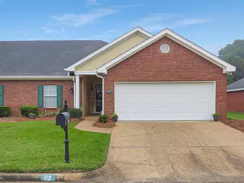 112 Springtree Dr, Brandon, MS 39042 photo 1