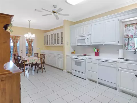 112 Springtree Dr, Brandon, MS 39042 photo 5