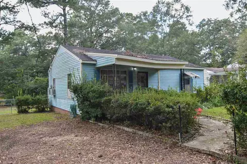 3175 Charleston Dr, Jackson, MS 39212 photo 2