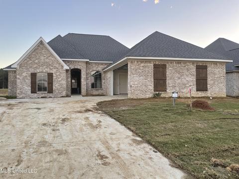 1002 Kensington Dr, Flowood, MS 39232 photo 1